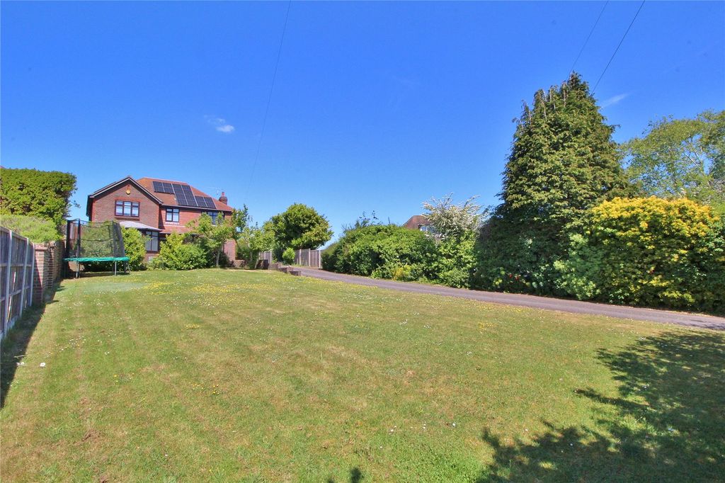 Property photo 2 of 16 Picture No. 29
