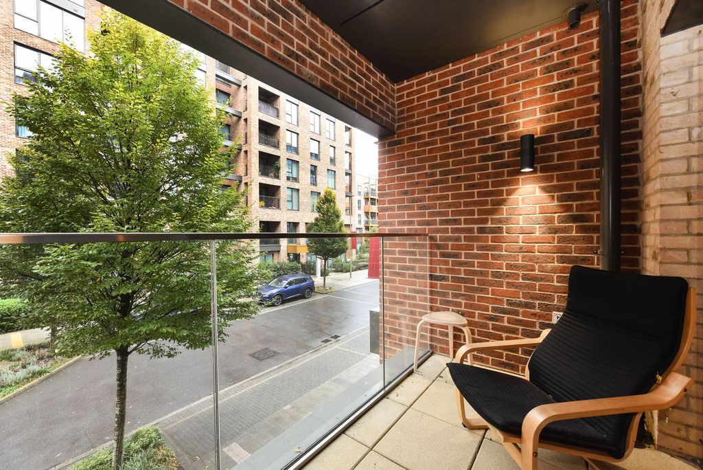 Property photo 3 of 6