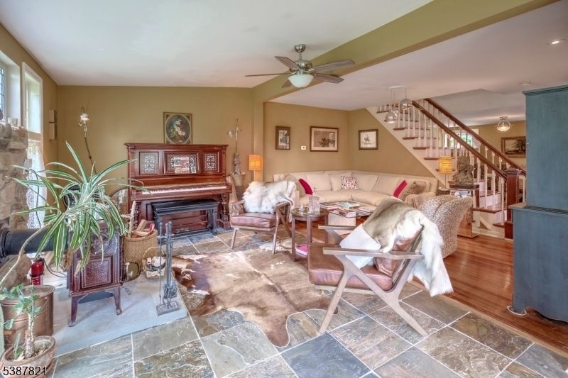 Property photo 3 of 8 <Alttext/>