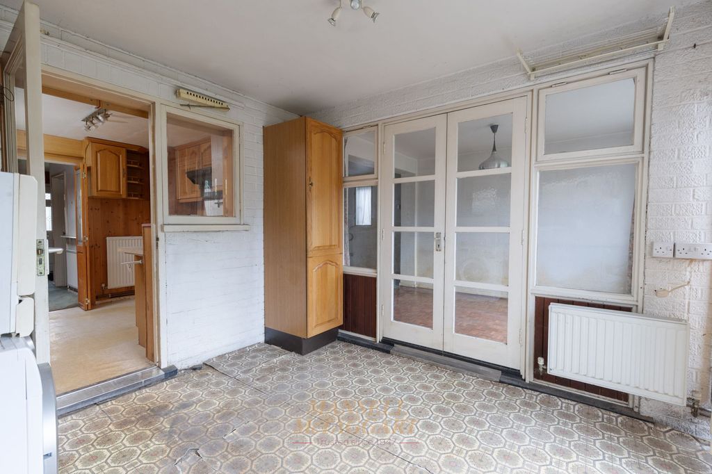 Property photo 3 of 30