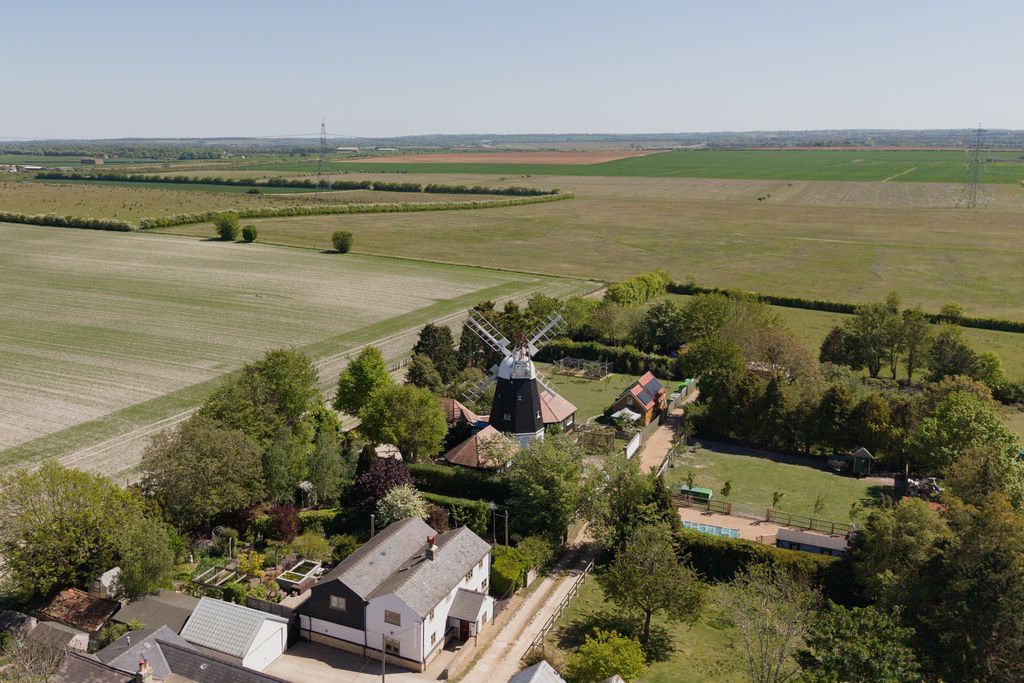 Property photo 3 of 34 342368 - Windmill Cottage, Swaffham Prior-68.Jpg