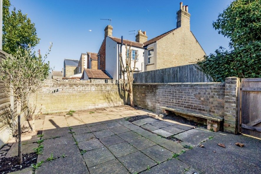 Property photo 2 of 14