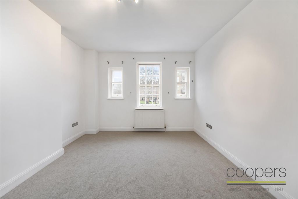 Property photo 2 of 12 Bedroom 2