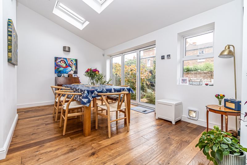 Property photo 3 of 44 .