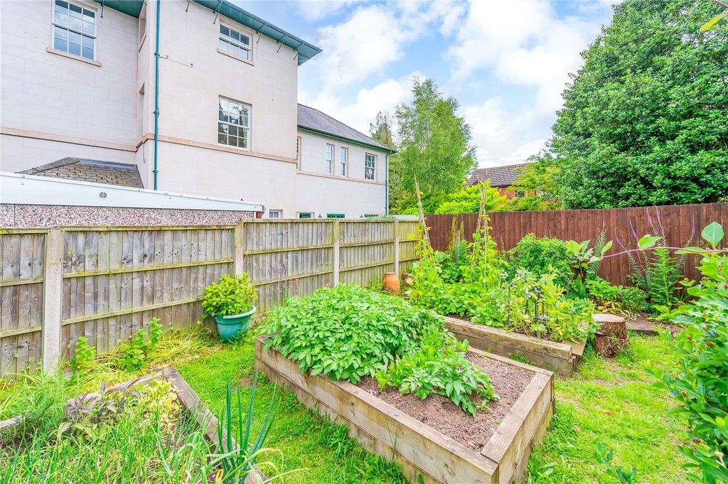 Property photo 2 of 35 Picture No. 31