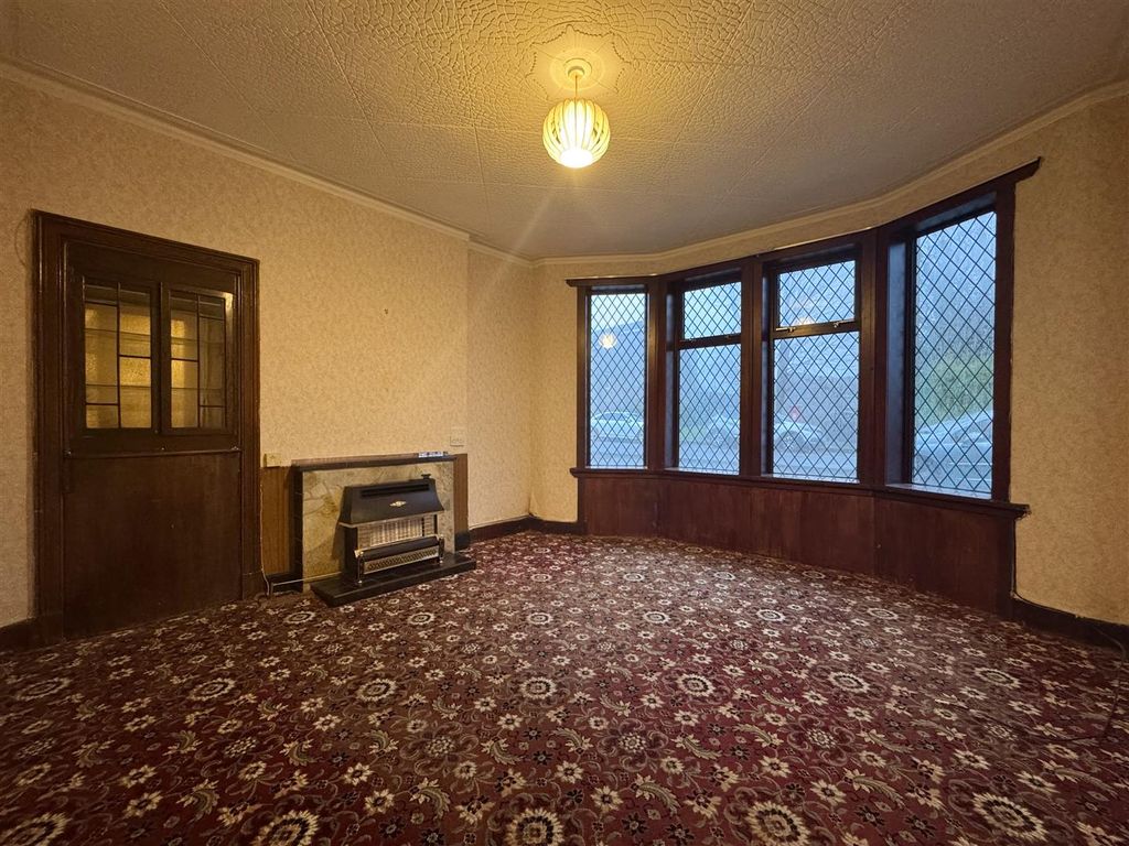 Property photo 2 of 9 Lounge