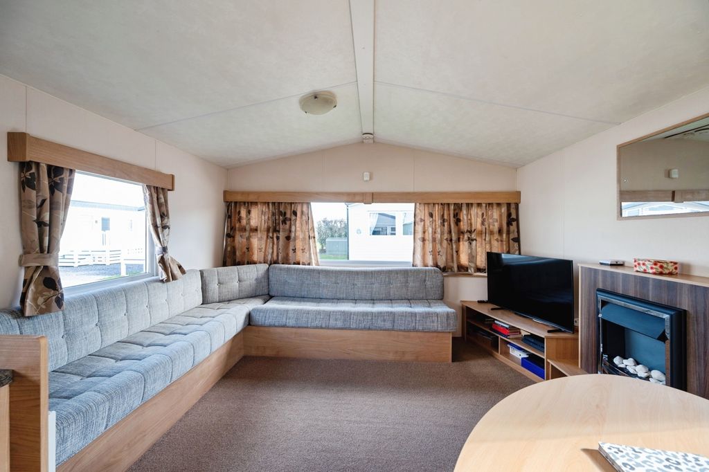 Property photo 2 of 17 Pbox-Img.Jpg