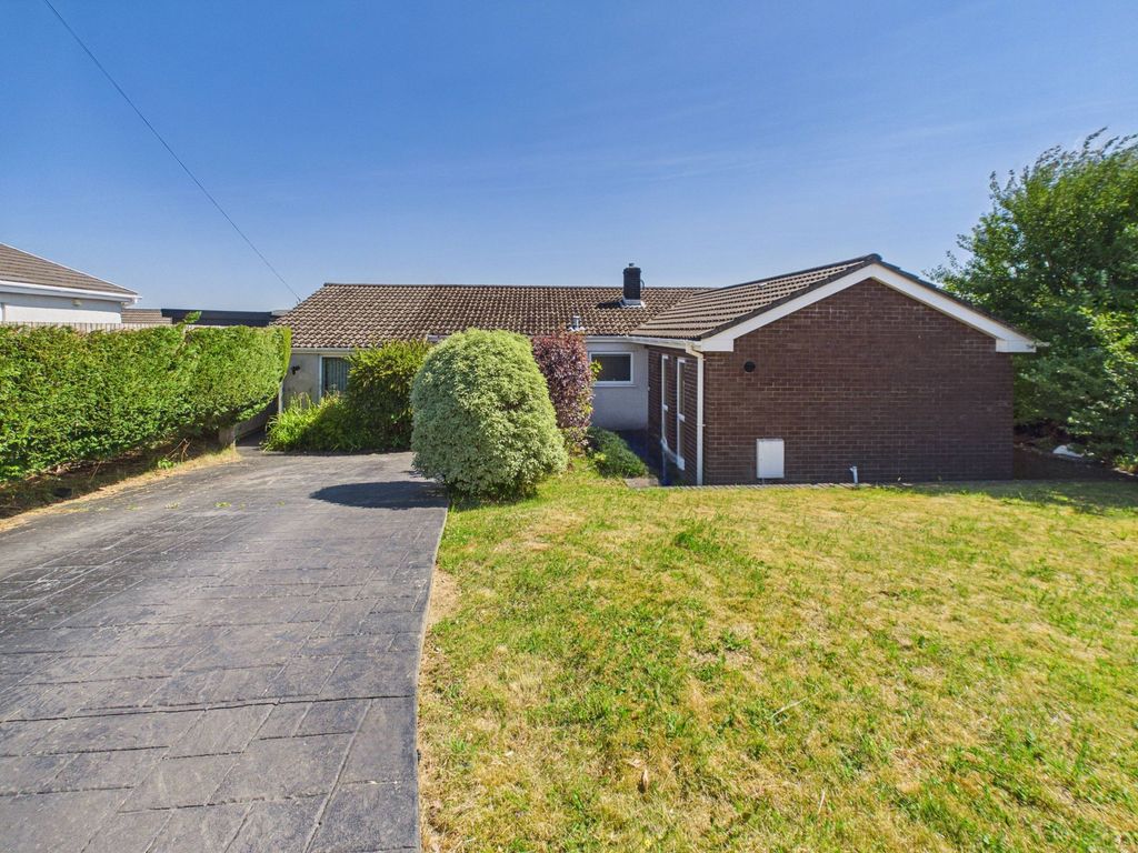 Property photo 1 of 52