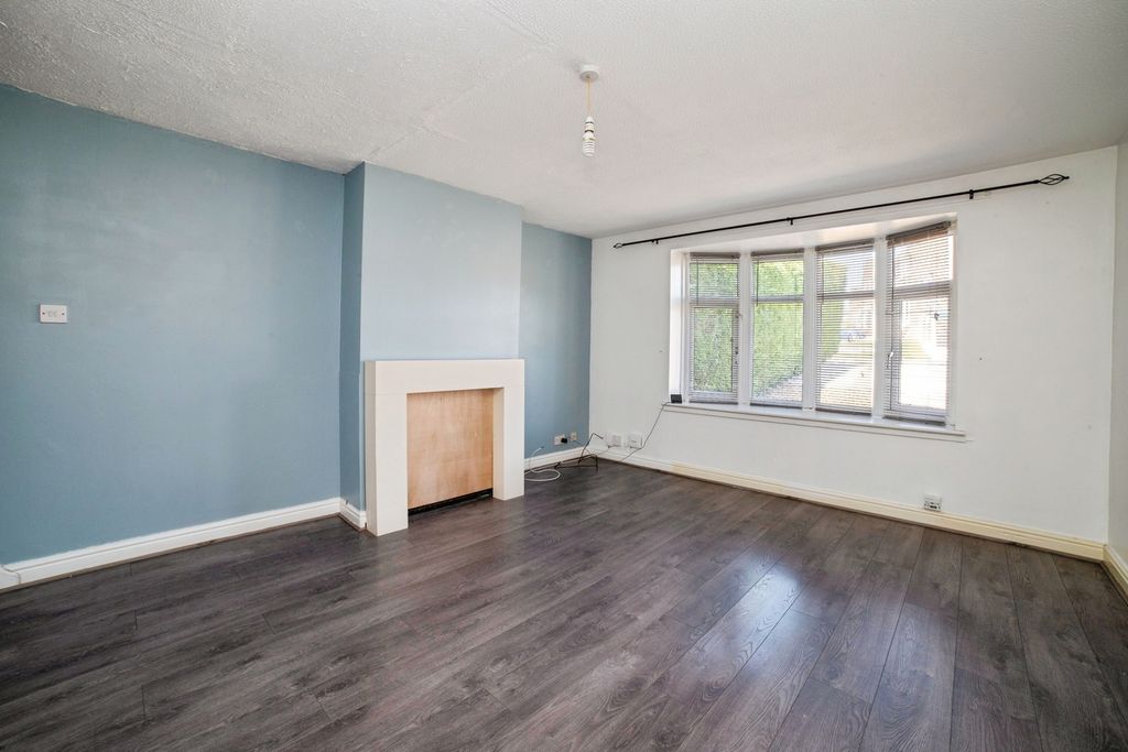 Property photo 2 of 16 Pbox-Img.Jpg
