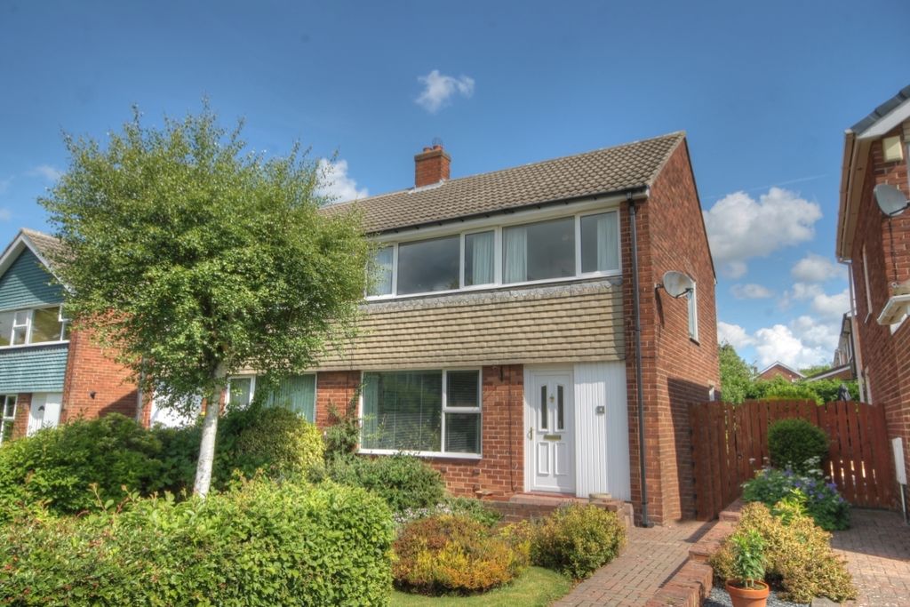 Property photo 1 of 10 Location