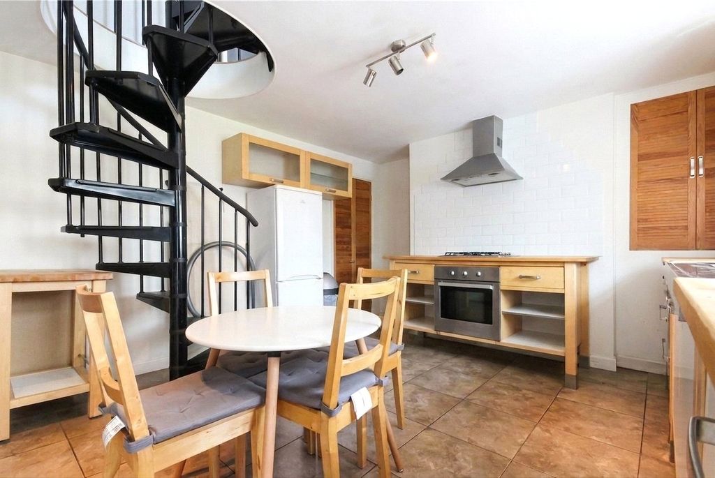 Property photo 2 of 10 Picture No. 29