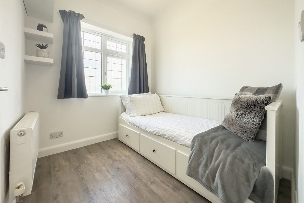 Property photo 1 of 17 5238651