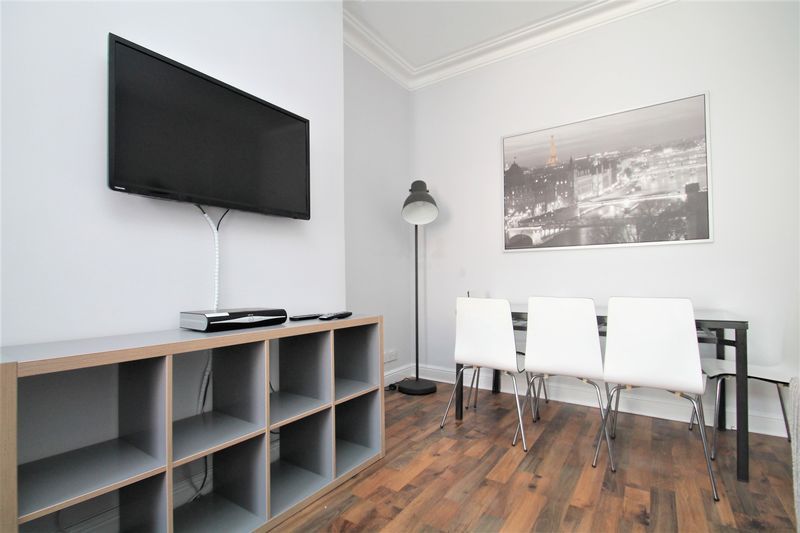 Property photo 1 of 23 Lounge