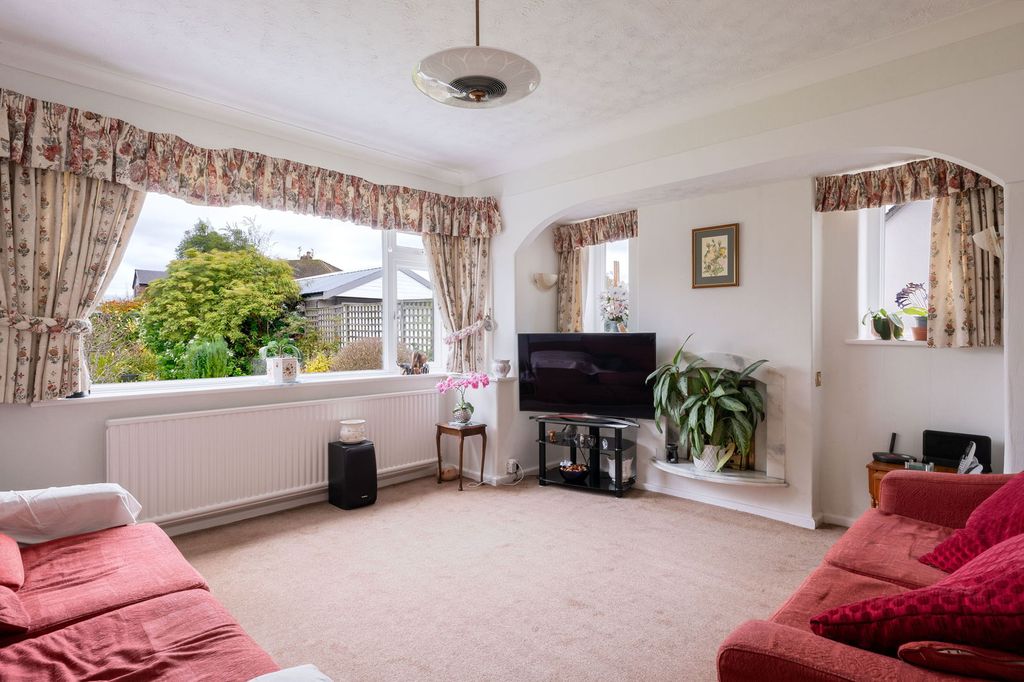 Property photo 3 of 20