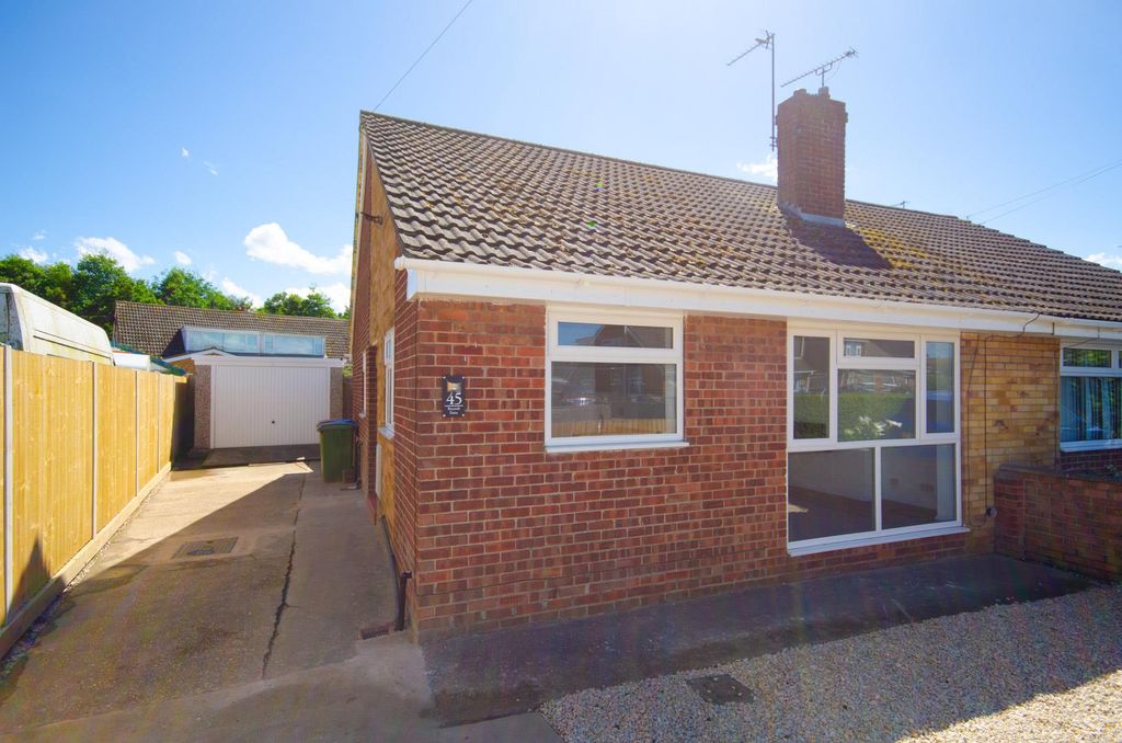 Property photo 2 of 26