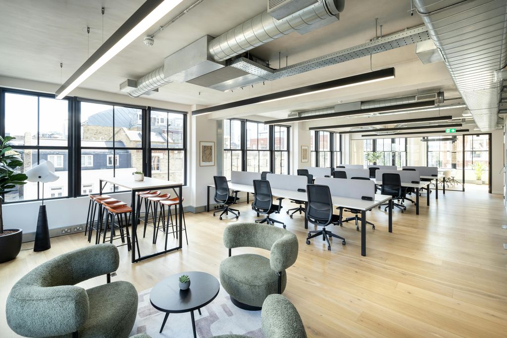 Property photo 1 of 15 80Clerkenwellrd293Rdflr.Jpg