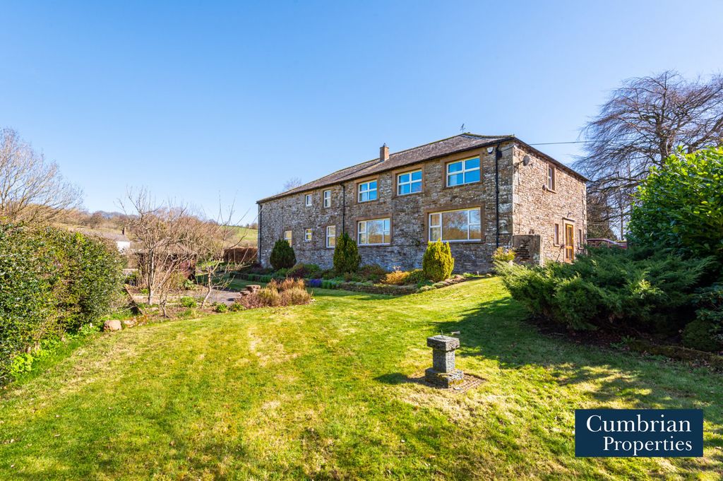 Property photo 2 of 40 Rear Of The Property