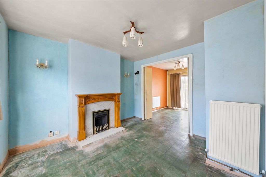 Property photo 2 of 18 1