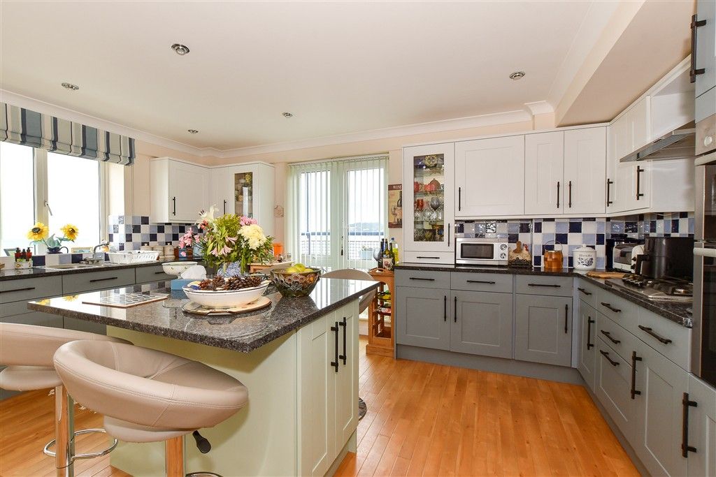 Property photo 1 of 14 Kitchen