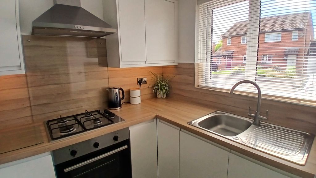 Property photo 2 of 17 2.Kitchen One