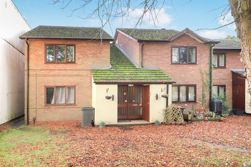 Property photo 1 of 17