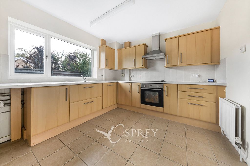 Property photo 2 of 16 Kitchen