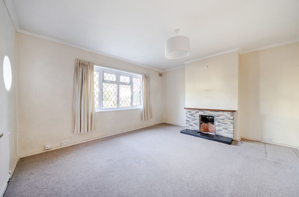 Property photo 2 of 20 1446670-6-69E7B6c...