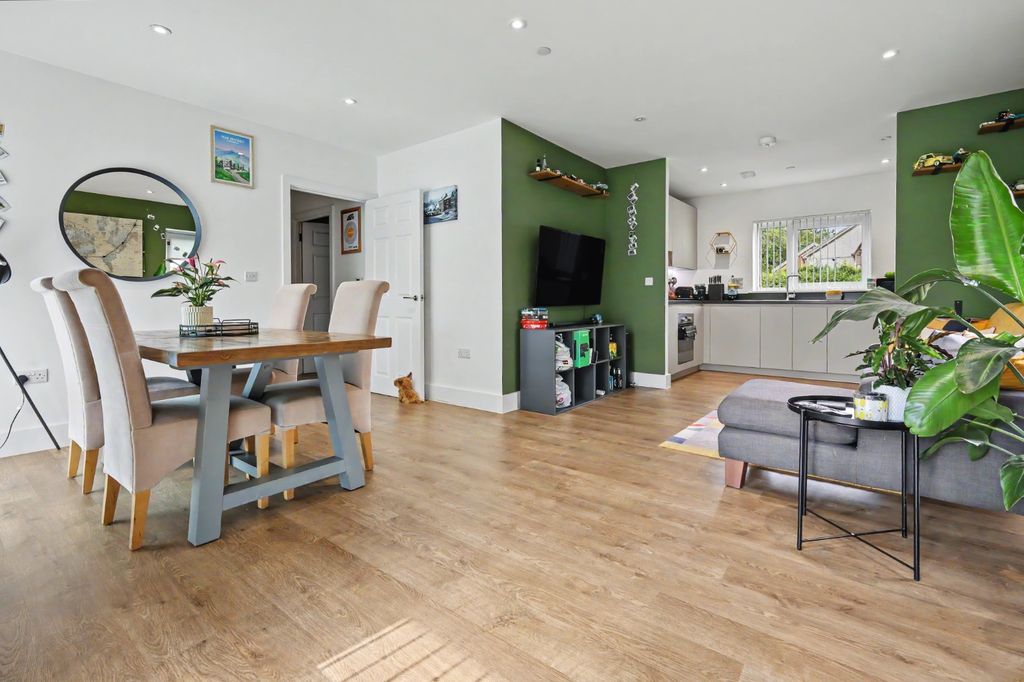 Property photo 3 of 14 5442308