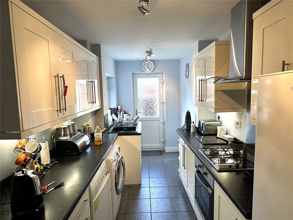 Property photo 2 of 14 Picture No. 11