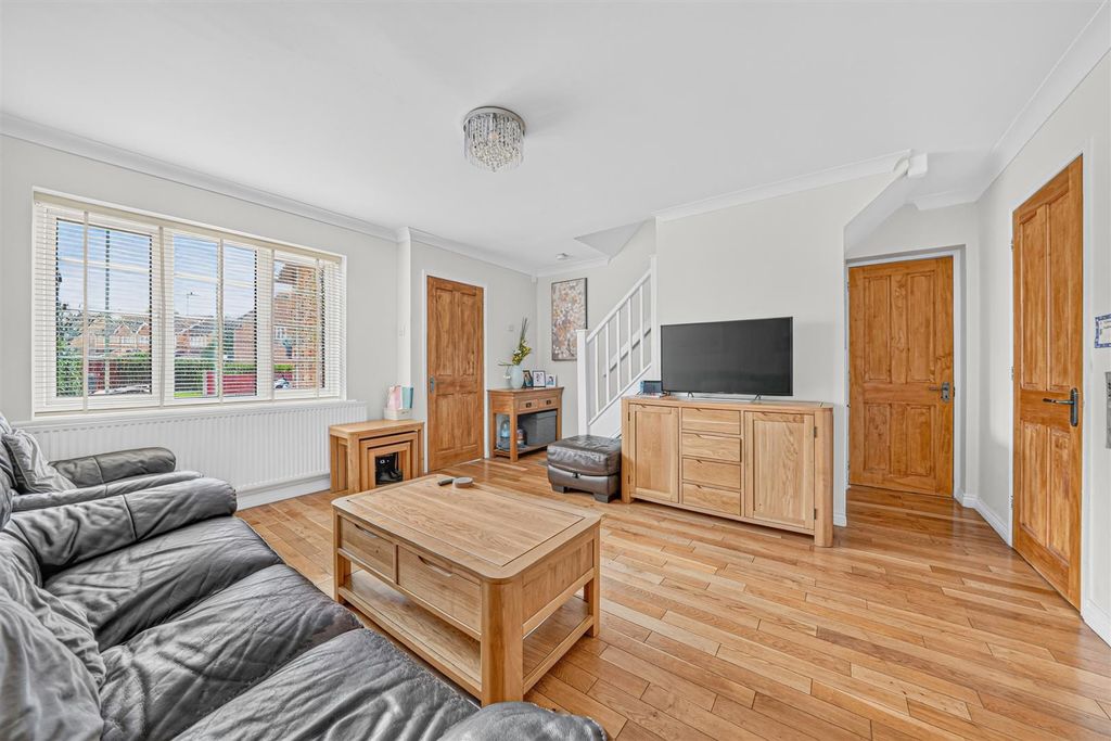 Property photo 2 of 21