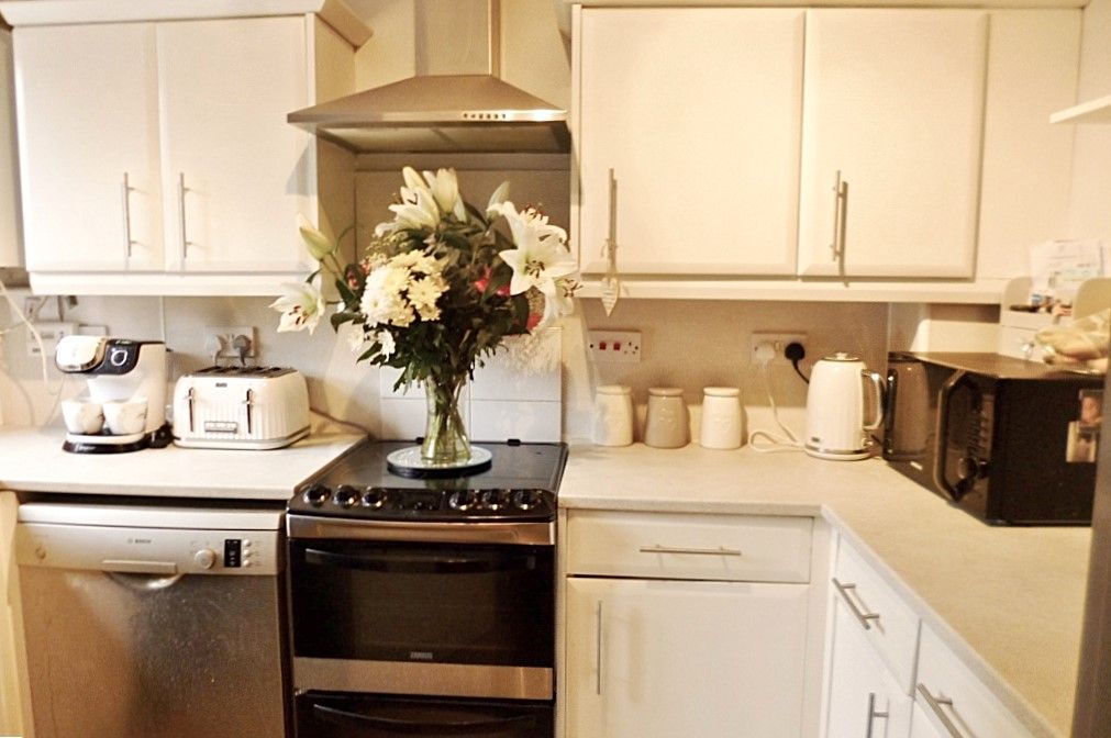 Property photo 3 of 8