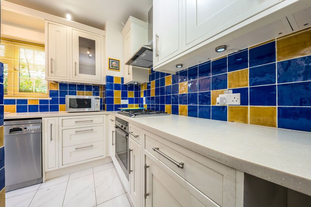 Property photo 3 of 7