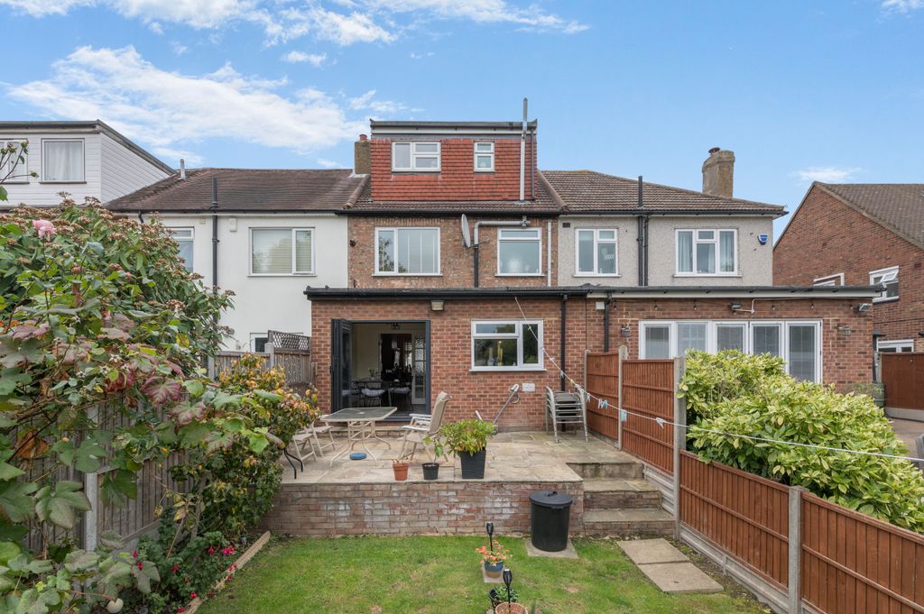 Property photo 2 of 20