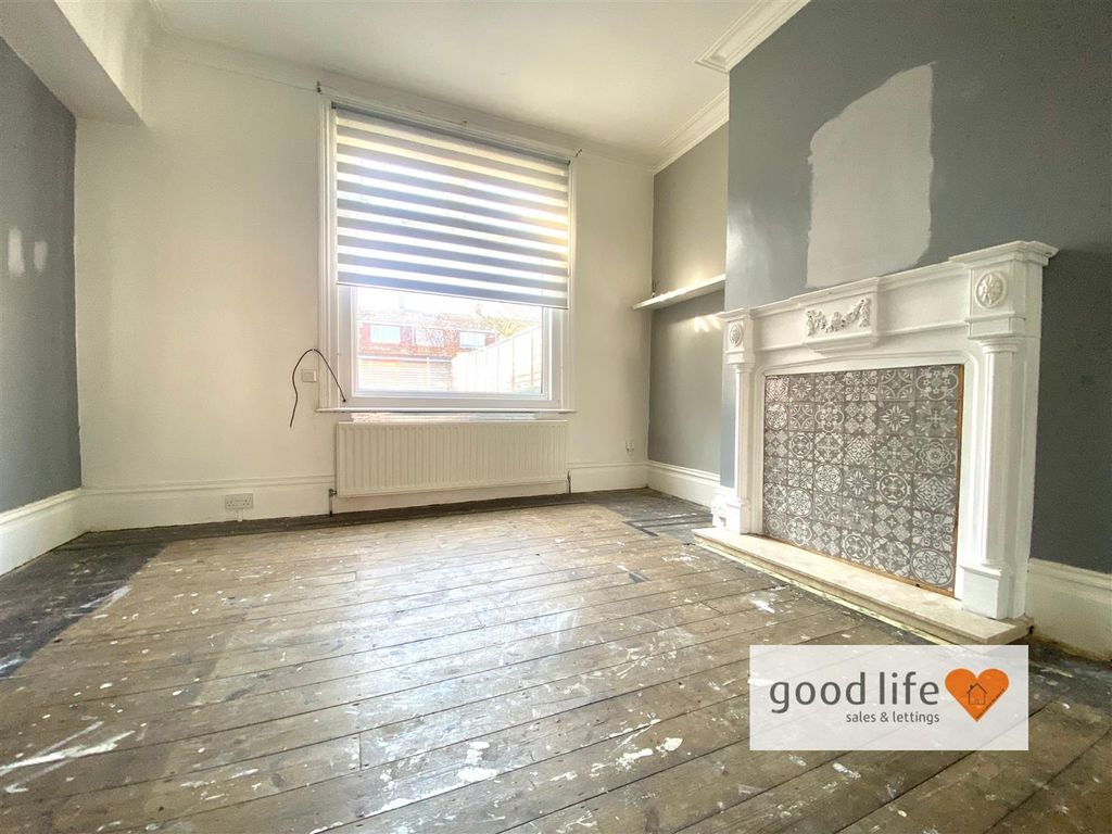 Property photo 3 of 27 20260305_121216339_Ios120Hastingsstreet.Jpg