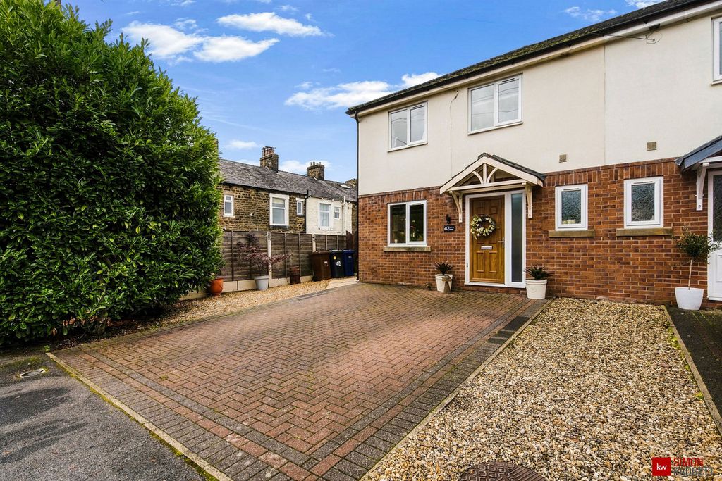 Property photo 1 of 28