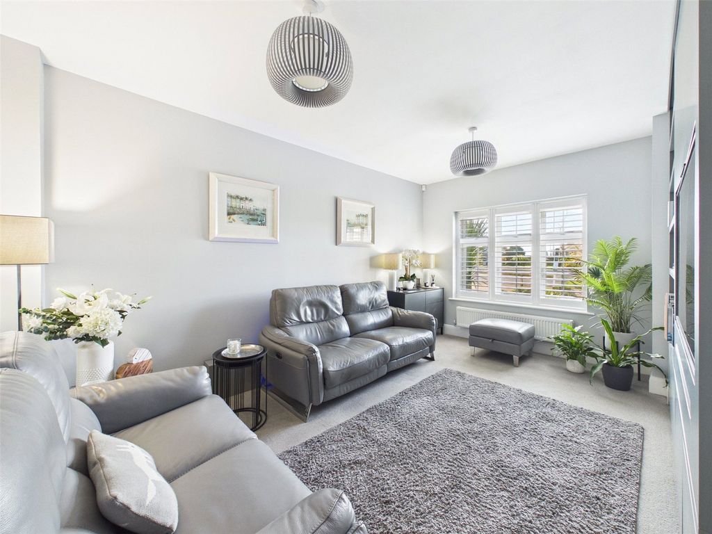 Property photo 2 of 16 Picture No. 01