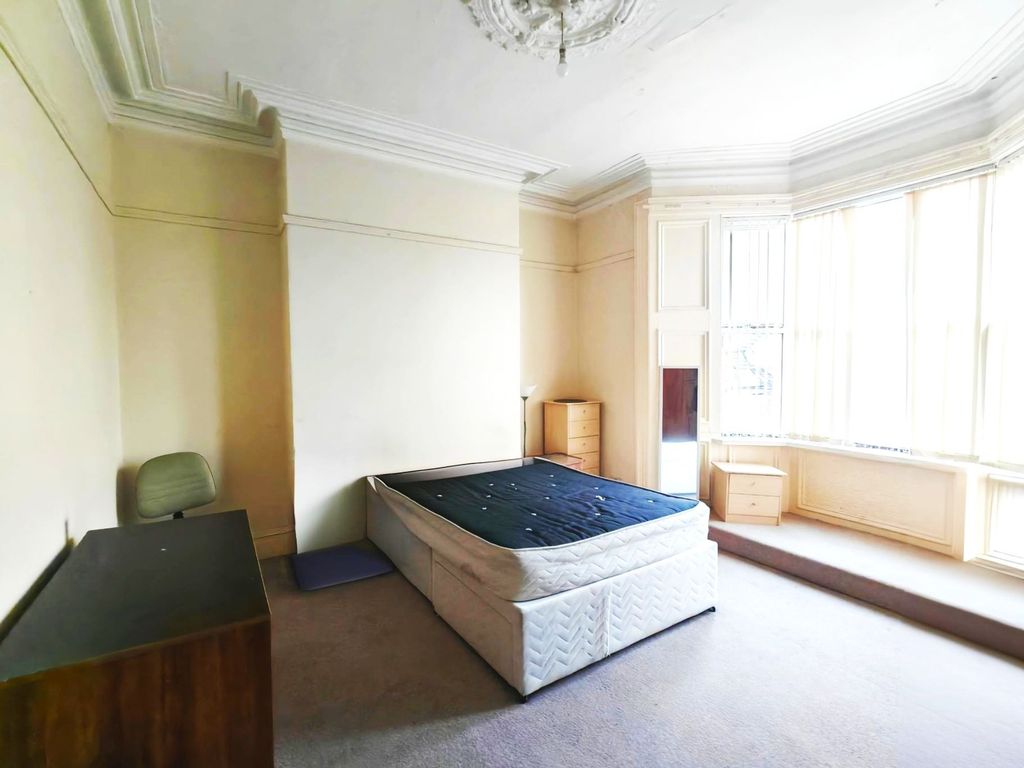 Property photo 3 of 4