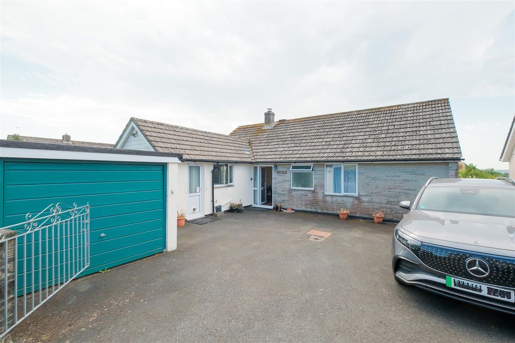 Property photo 2 of 23 Parry 1 Pendeen Drive Liskeard-26.Jpg