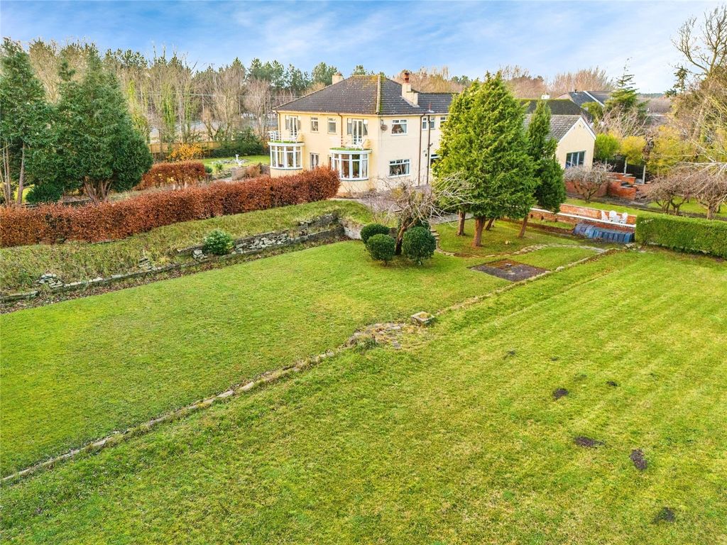 Property photo 1 of 31 Picture No. 13