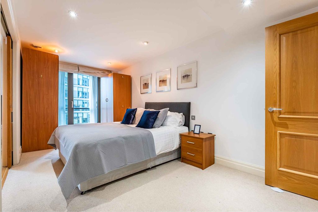 Property photo 3 of 10 Second Double Bedroom