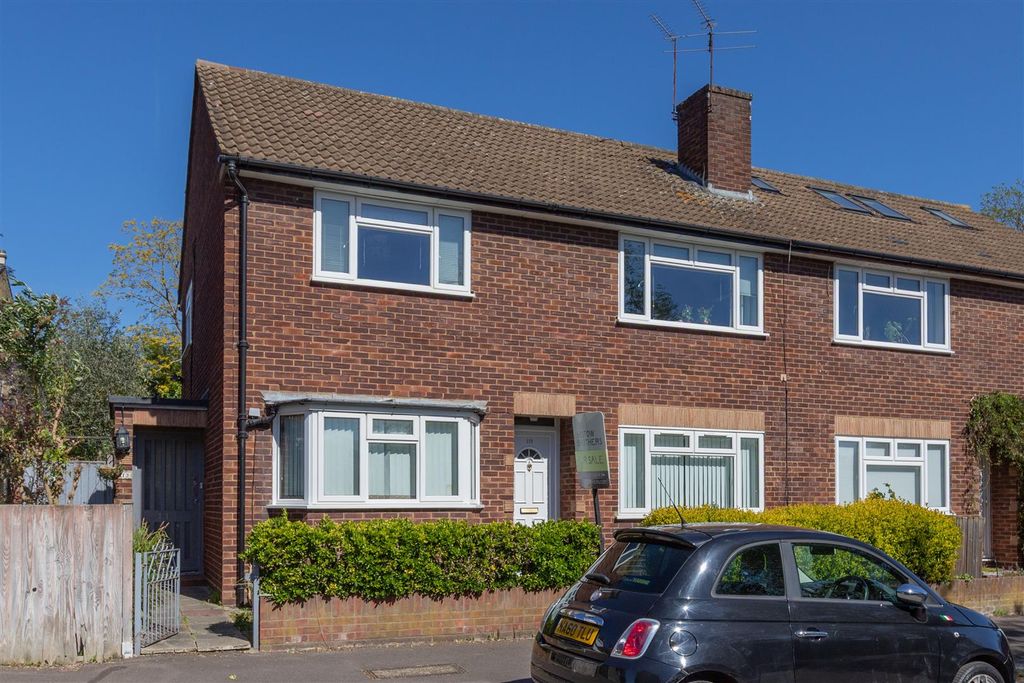 Property photo 1 of 15 Handsworth Avenue, E4