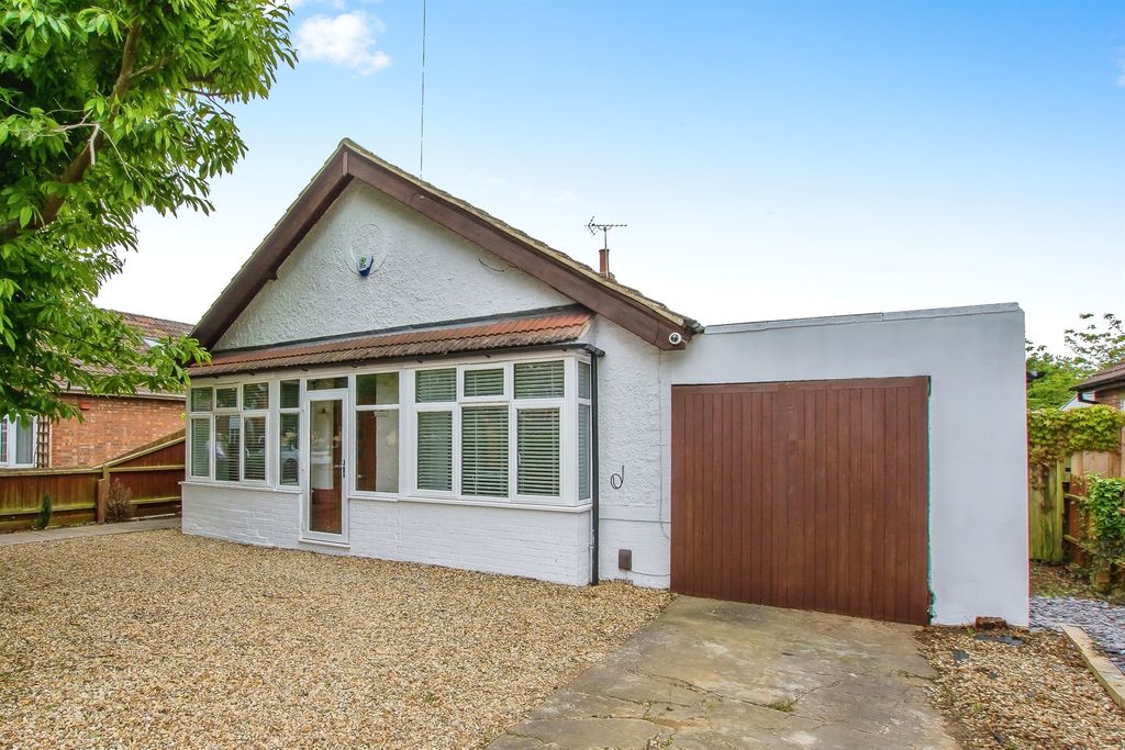 Property photo 1 of 27