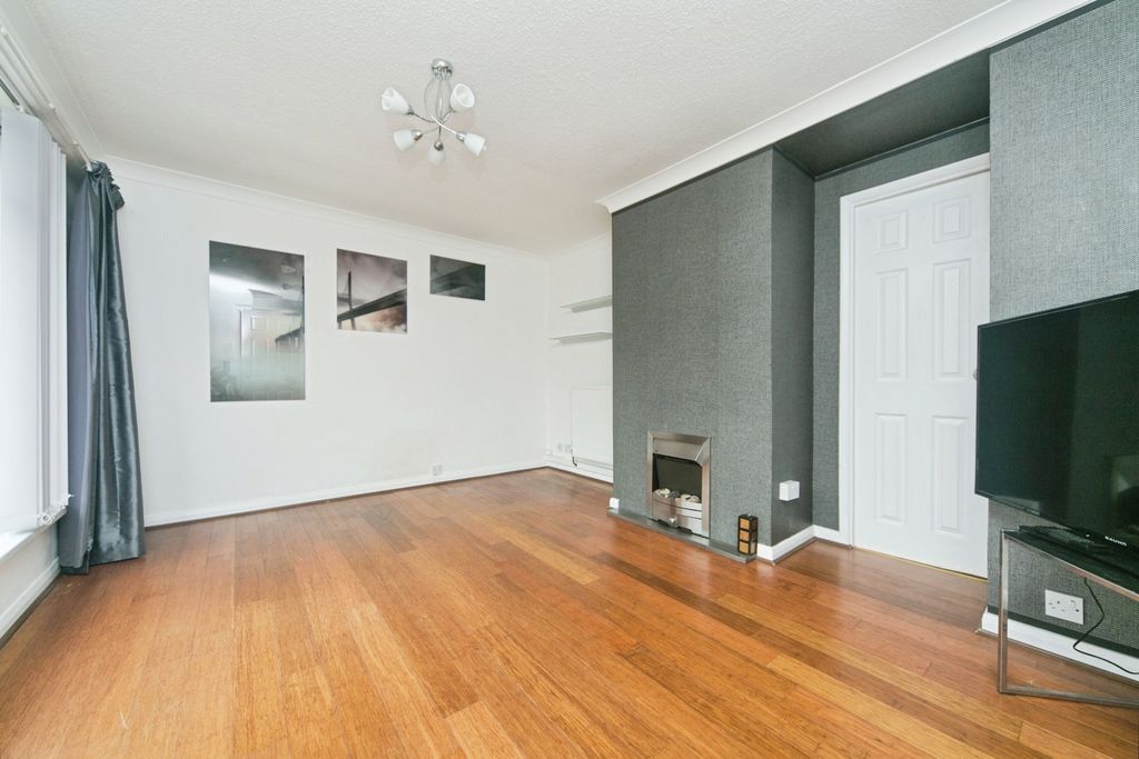 Property photo 3 of 24 Pbox-Img.Jpg