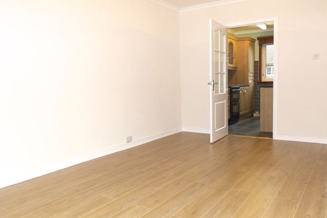 Property photo 3 of 9 Photo 3