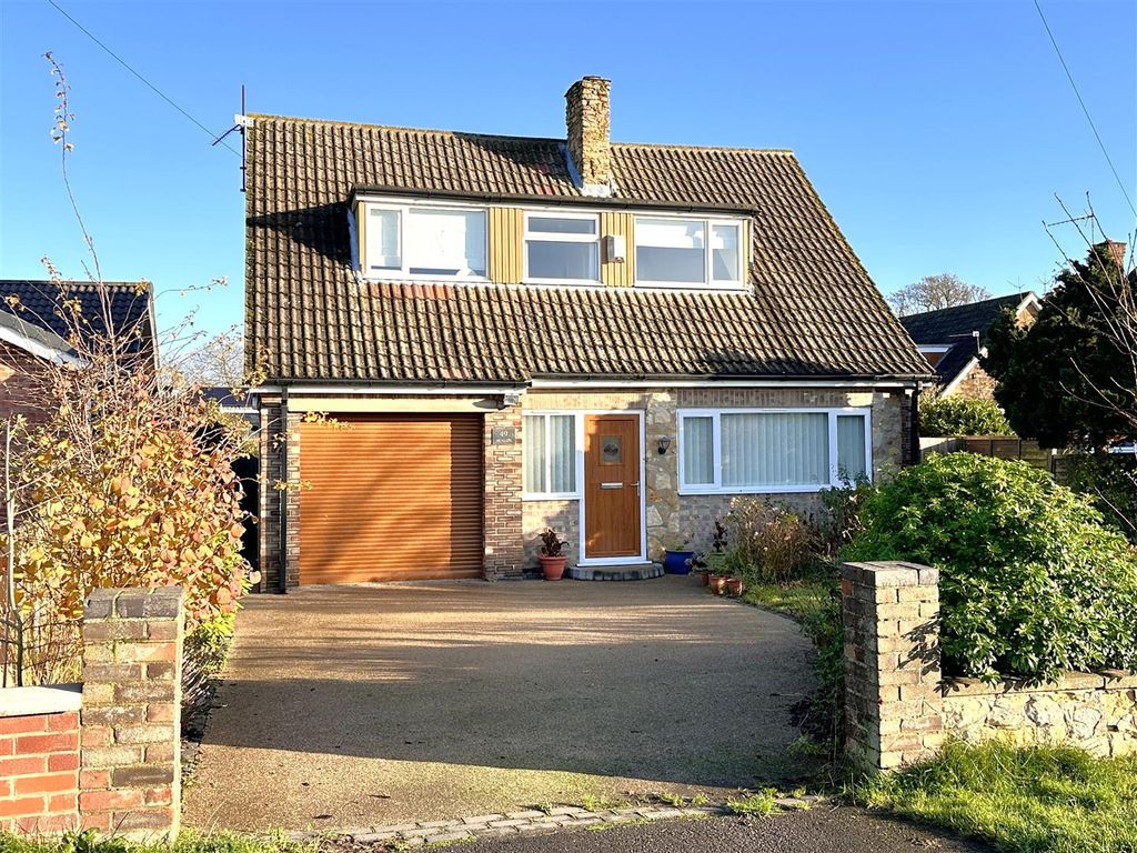 Property photo 1 of 23 Front Aspect 985