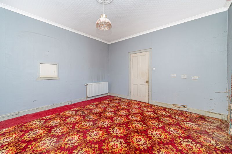 Property photo 3 of 18 Lounge