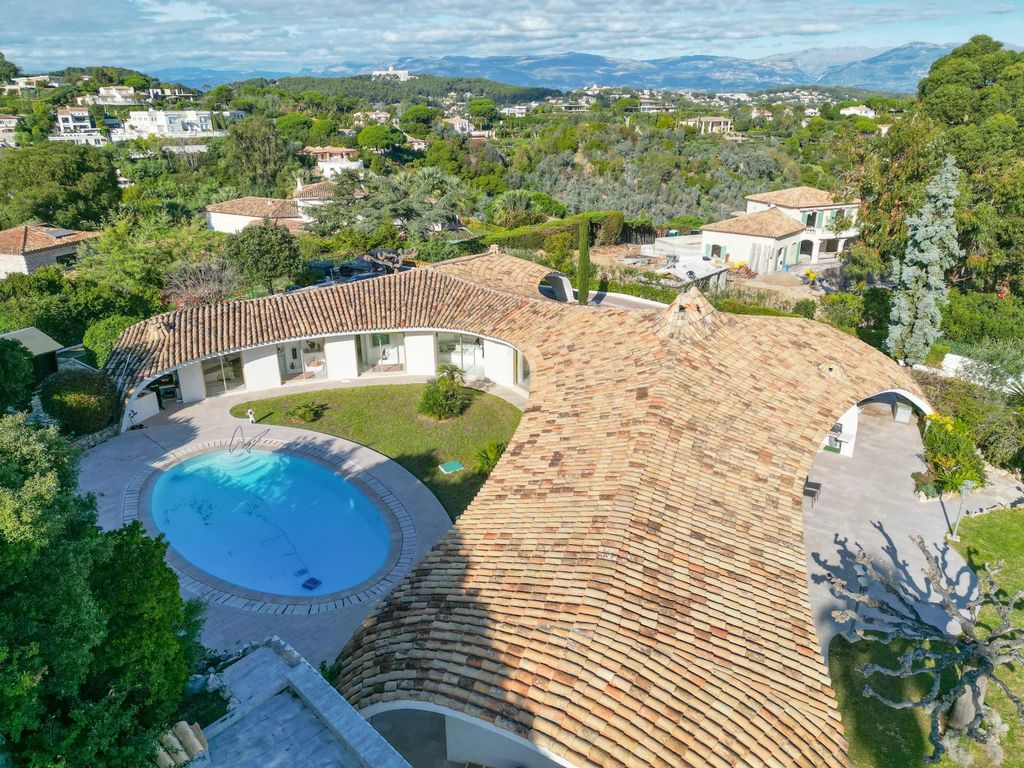 Property photo 3 of 11