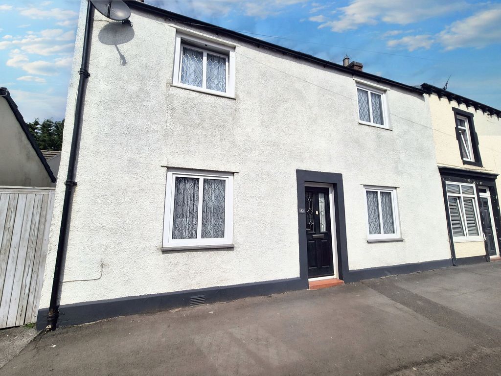 Property photo 1 of 17 Front