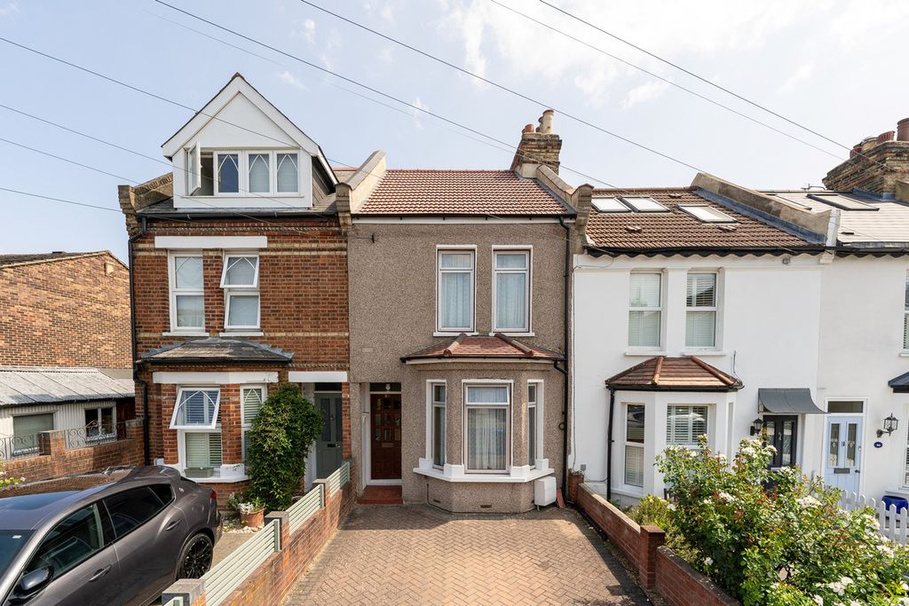 Property photo 2 of 30