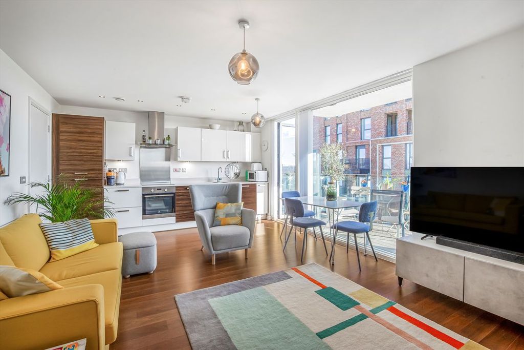 Property photo 3 of 7